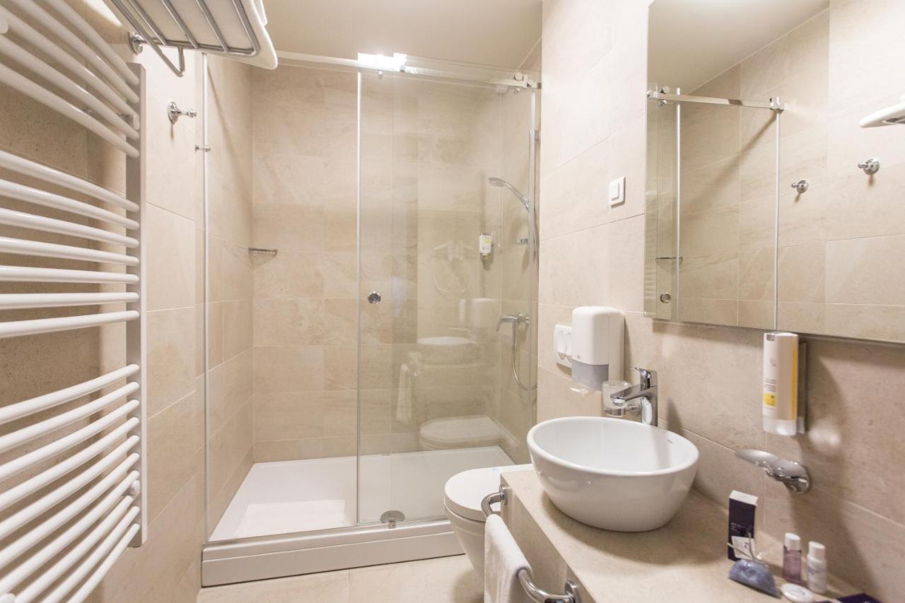 Hotel Grand Hedonist Pančevo 외부 사진