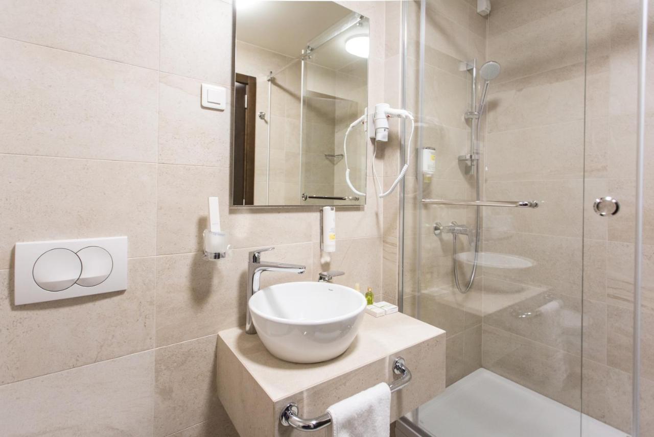 Hotel Grand Hedonist Pančevo 외부 사진